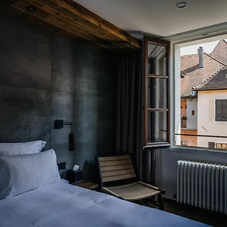 Hotel Du Lyonnais 2*