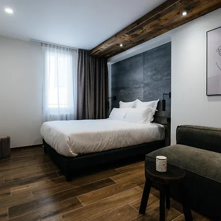 Du Lyonnais Hotel 2*