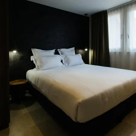 Du Lyonnais Hotel
